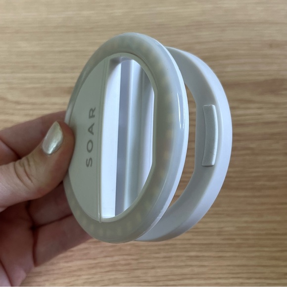 *SALE* Soar Clip on Selfie Ring Light - Picture 13 of 15